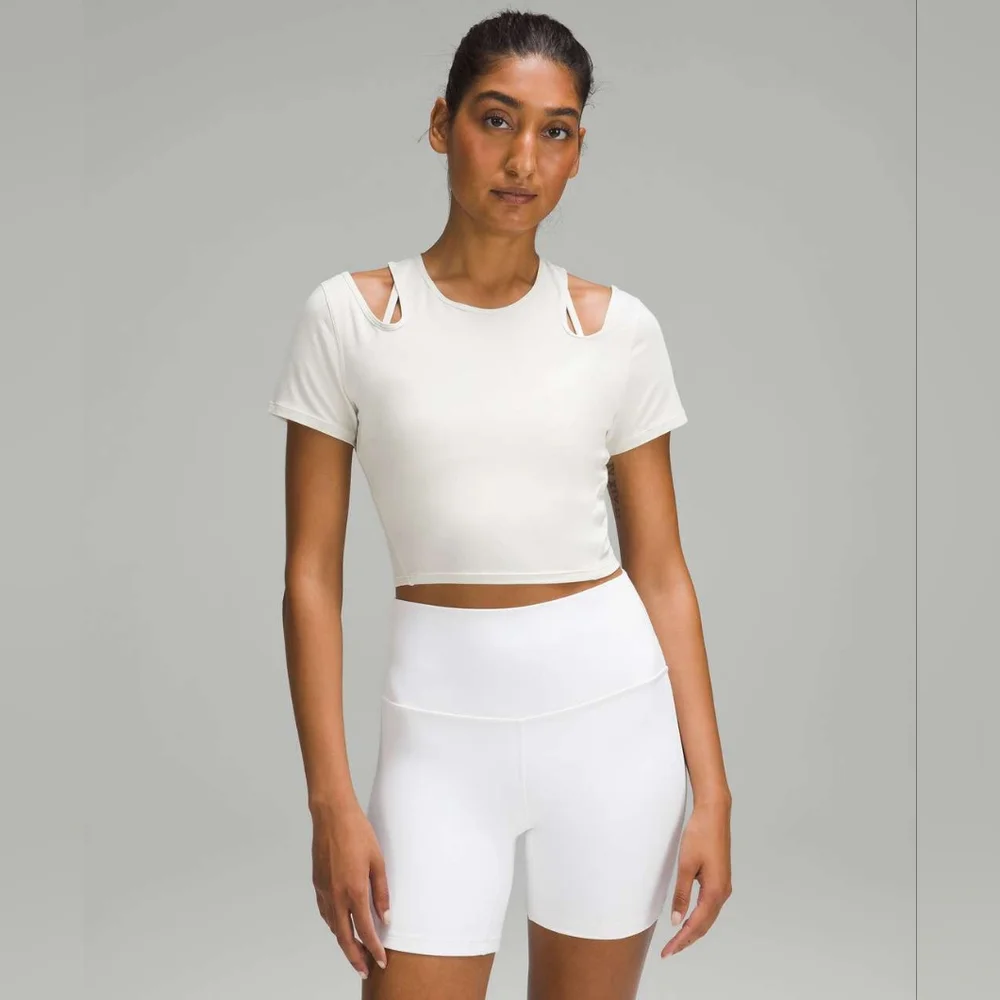 NWT Lululemon Shoulder Cut-Out Yoga Cropped Short Sleeve T-Shirt in Bone Size 6